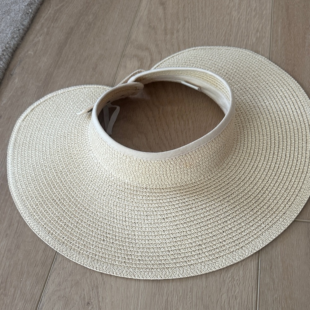Target NWOT Elegant Cream Sun Visor Hat